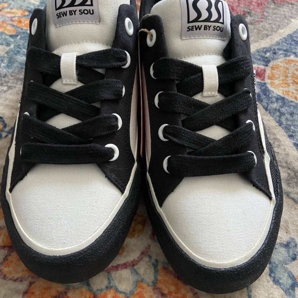 Sew by Sou Men’s Skater Shoes Size 9 Black And White New Lace Up